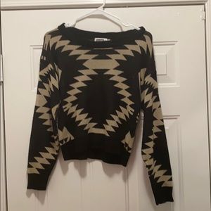 STUDIO 8 SWEATER